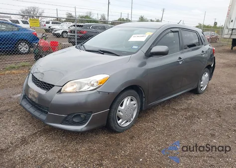 2010 Toyota Matrix z USA, uszkodzony, nr VIN 2T1KU4EEXAC301097